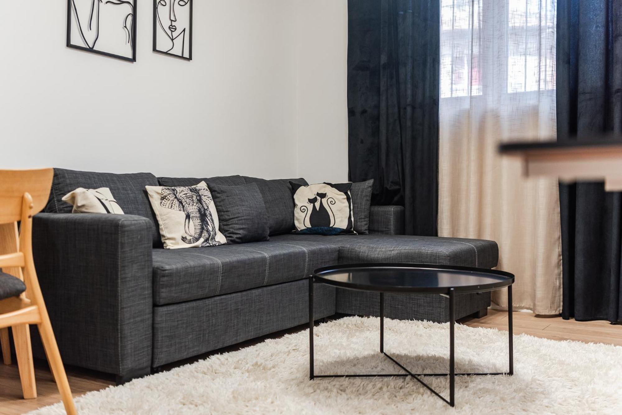 Noir Apartment By Kondo Stays Tirana Buitenkant foto