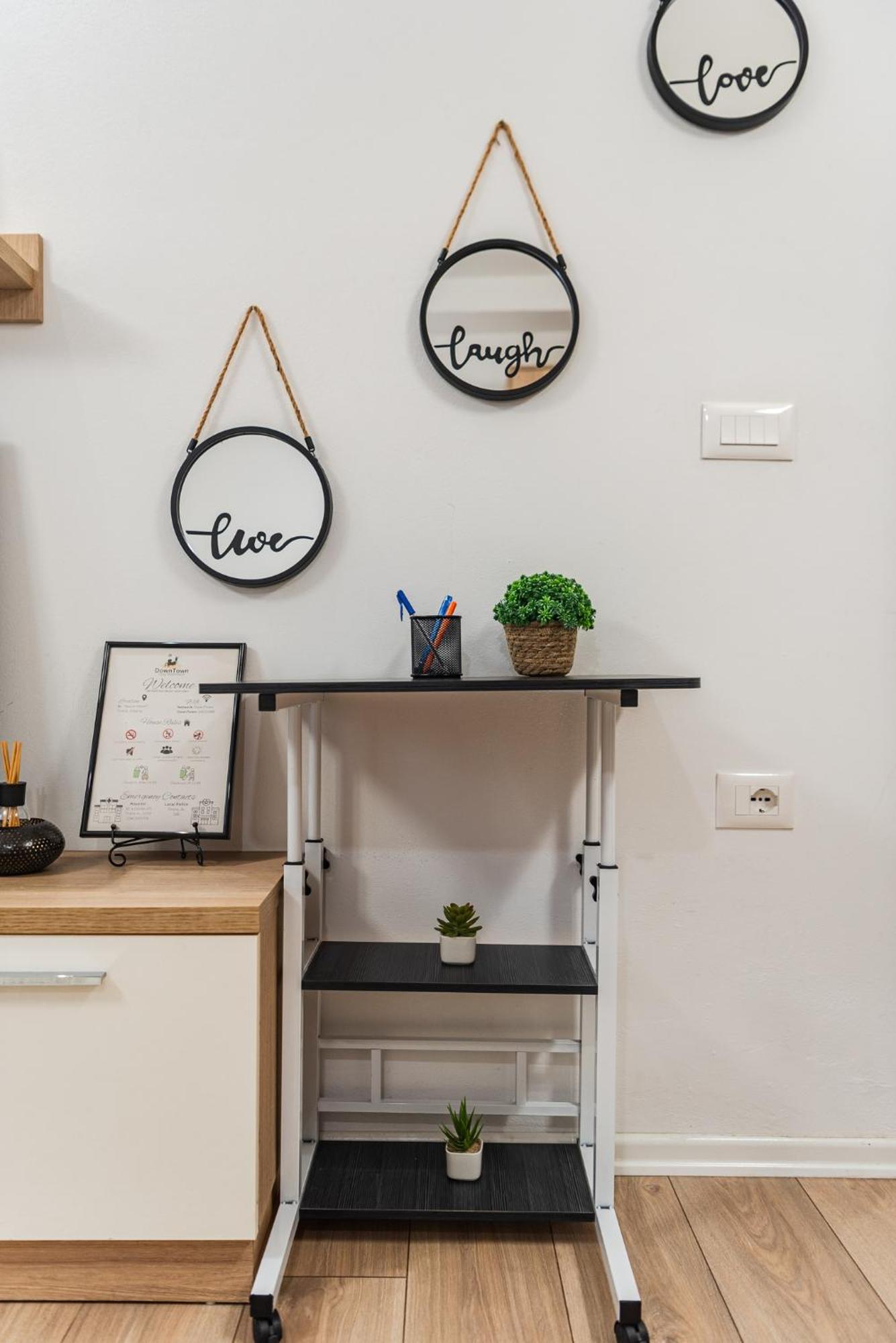 Noir Apartment By Kondo Stays Tirana Buitenkant foto