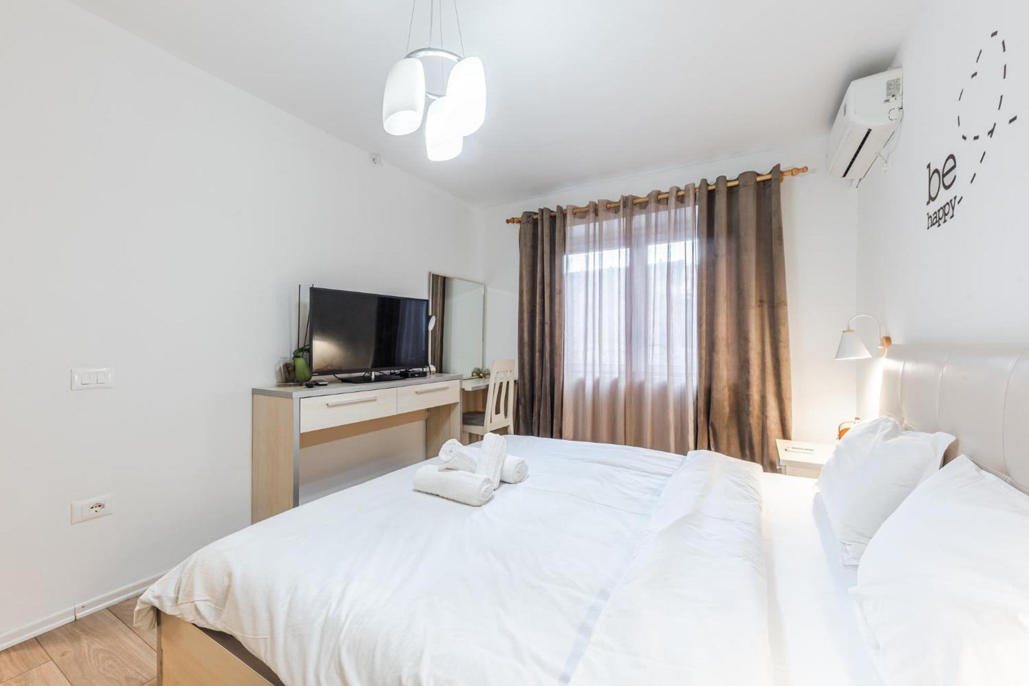 Noir Apartment By Kondo Stays Tirana Buitenkant foto